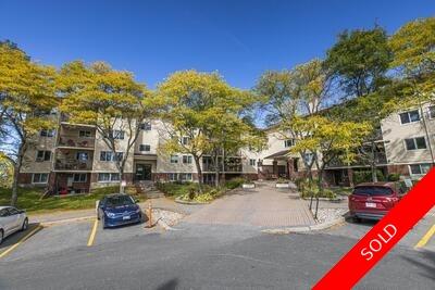 Orleans Wood Apartment for sale:  2 bedroom  (Listed 2022-10-05)
